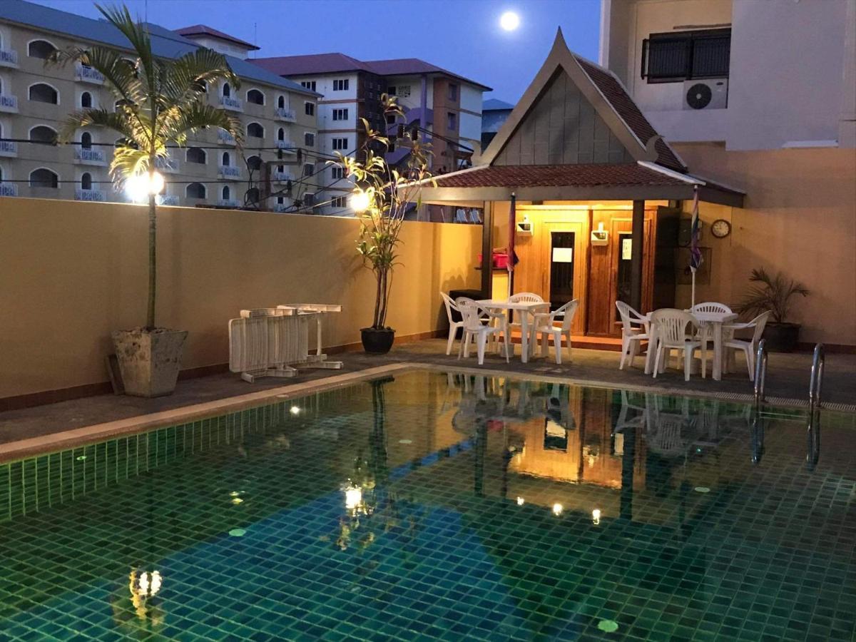 Soi2Inn Pattaya Eksteriør billede