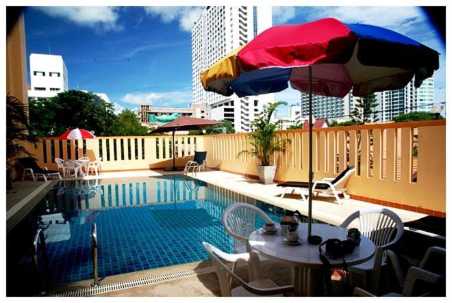 Soi2Inn Pattaya Eksteriør billede